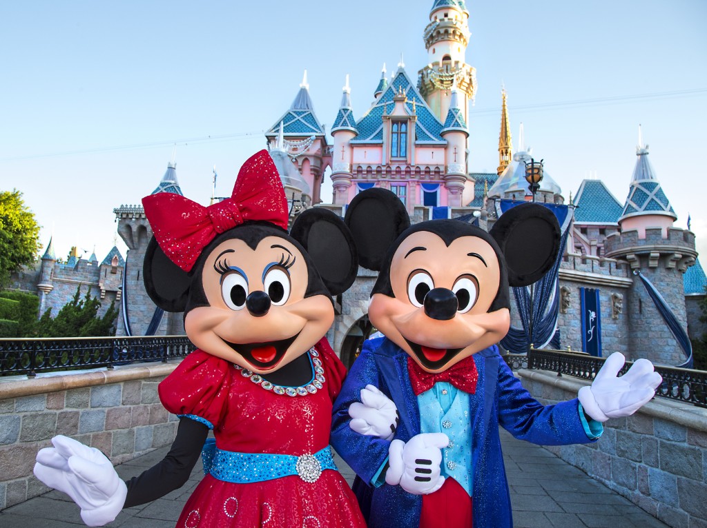 Mickey-and-Minnie-4_15_DL_000432