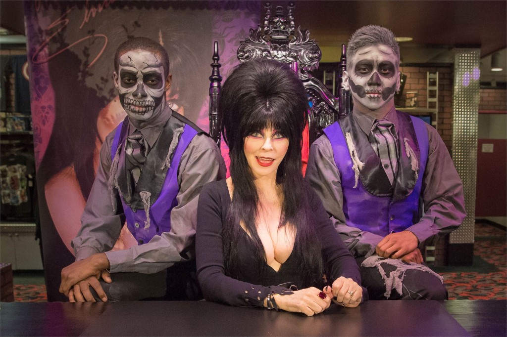 elvira_knotts_scary_farm1