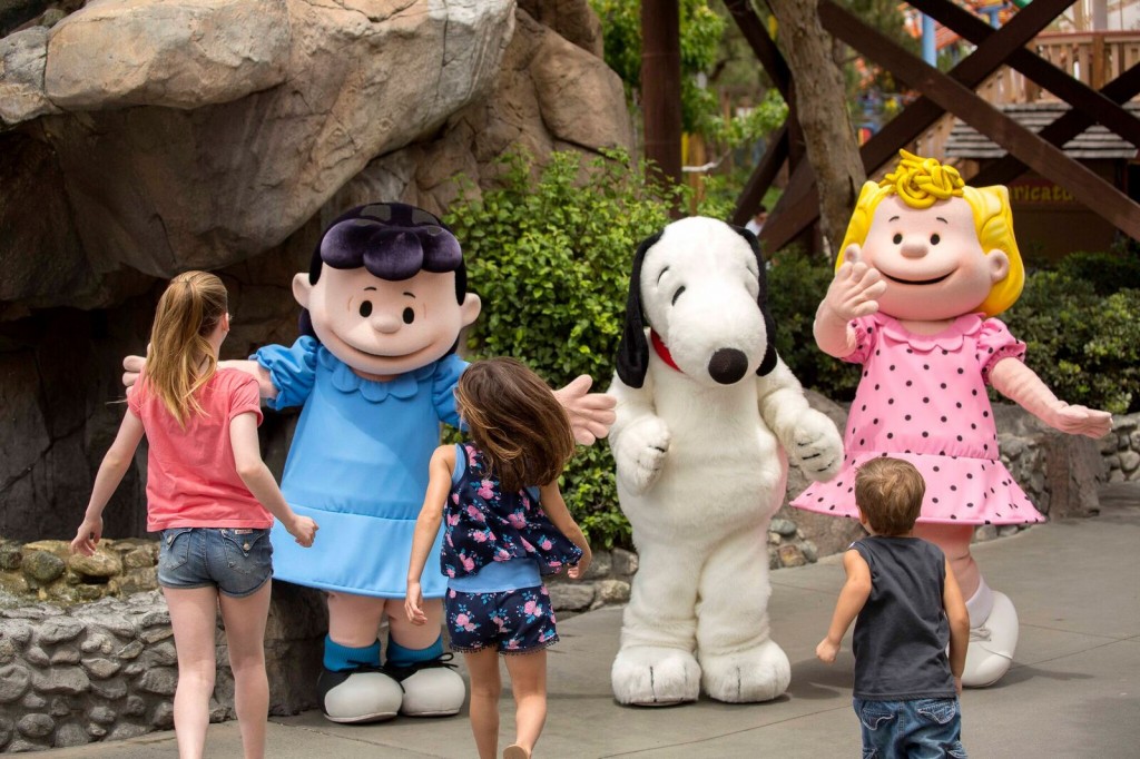 lucy-snoopy-and-sally-with-kids