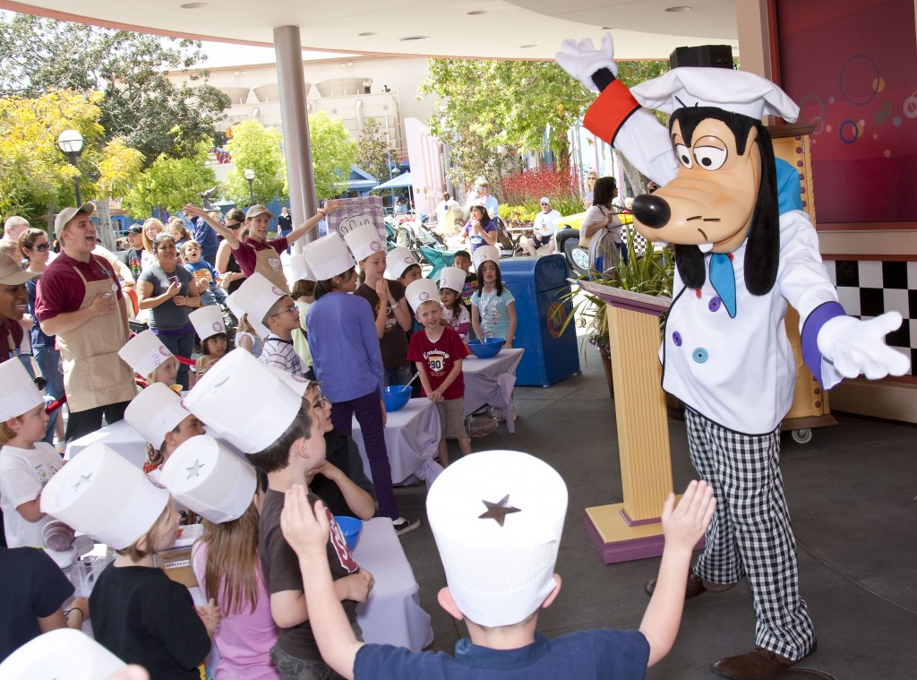 JUNIOR CHEF EXPERIENCE AT THE DISNEY CALIFORNIA ADVENTURE FOOD & WINE FESTIVAL (ANAHEIM, Calif.)- The guest-favorite Junior Chef experience returns to the Disney California Adventure Food & Wine Festival, with hands-on fun led by Chef Goofy. The complimentary experience for children ages 3 to 11 allows aspiring young chefs to follow a recipe and mix a variety of ingredients to create magical treats that end with a tasty surprise. The Disney California Adventure Food & Wine Festival returns March 2 to April 2, 2018, and features a variety of offerings for the whole family to enjoy, including unique food and beverage offerings to sip and savor at more than a dozen Festival Marketplaces.