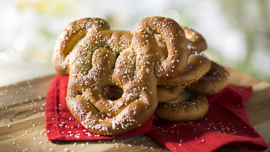 ÔA Touch of DisneyÕ at Disney California Adventure Park Ð Mickey Pretzel