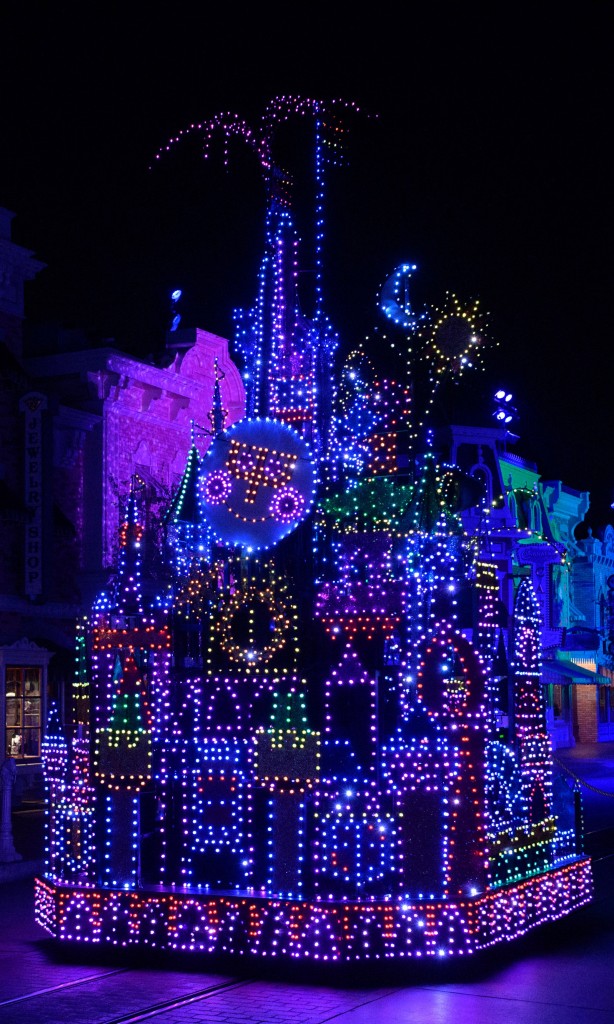 Main Street Electrical ParadeÕ at Disneyland Park Ð Sleeping Beauty Castle Segment